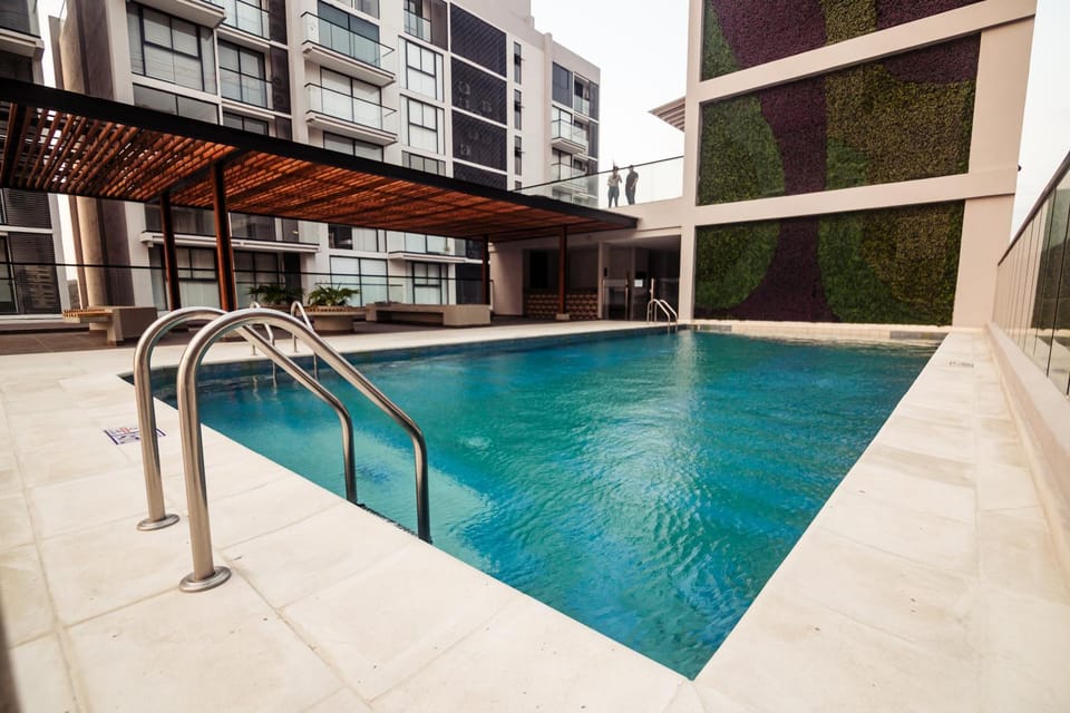 Swimming pool, Swimming pool