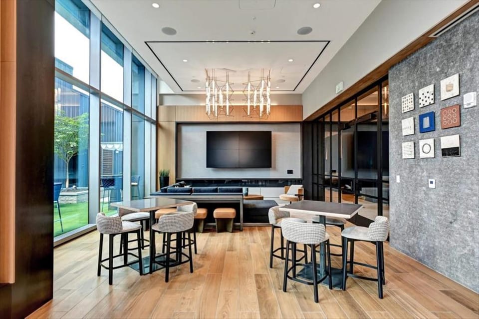 Communal lounge/ TV room