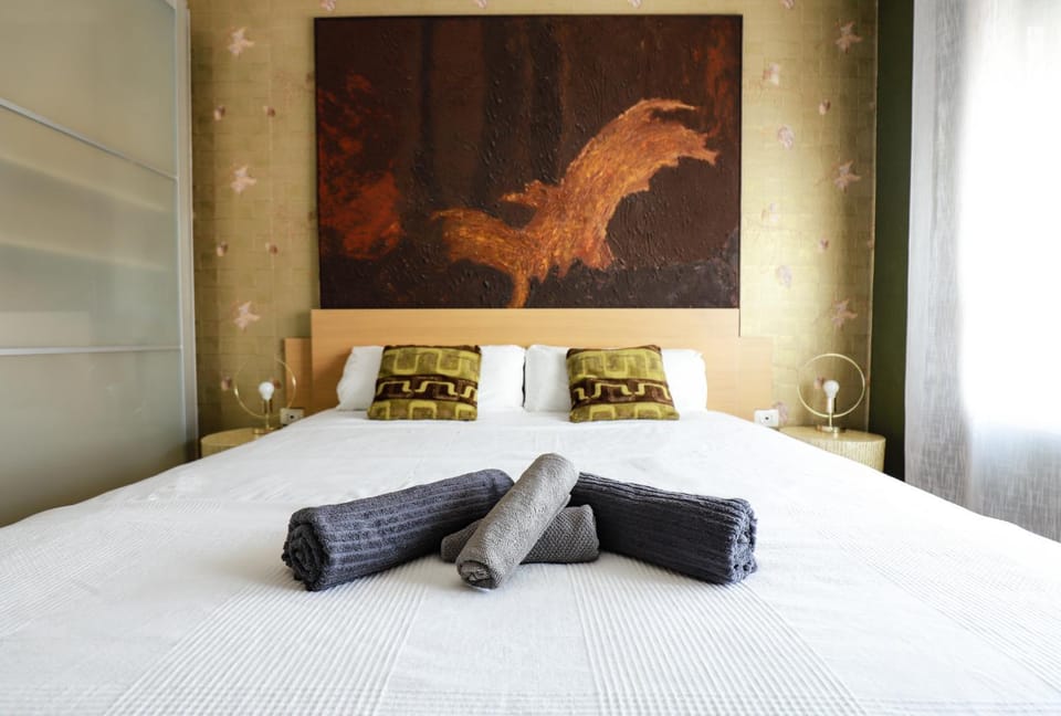 Bed, Bedroom, Sea view, wardrobe