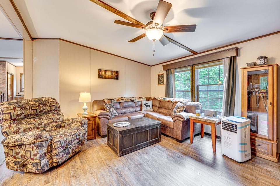4 Mi to Lake Francis: Peaceful Pittsburg Home House in Pittsburg