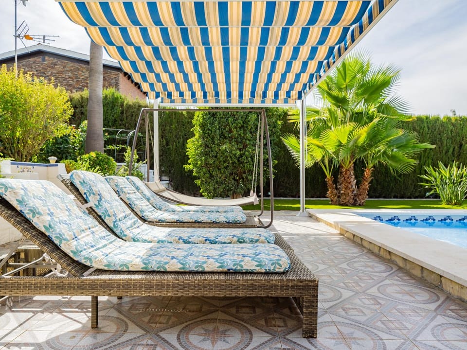 Swimming pool, Swimming pool, sunbed
