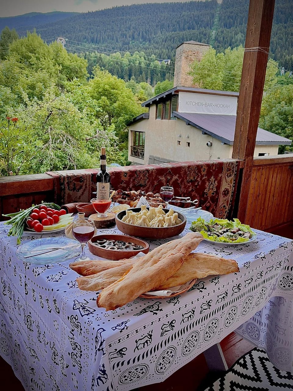 Food and drinks, Mountain view
