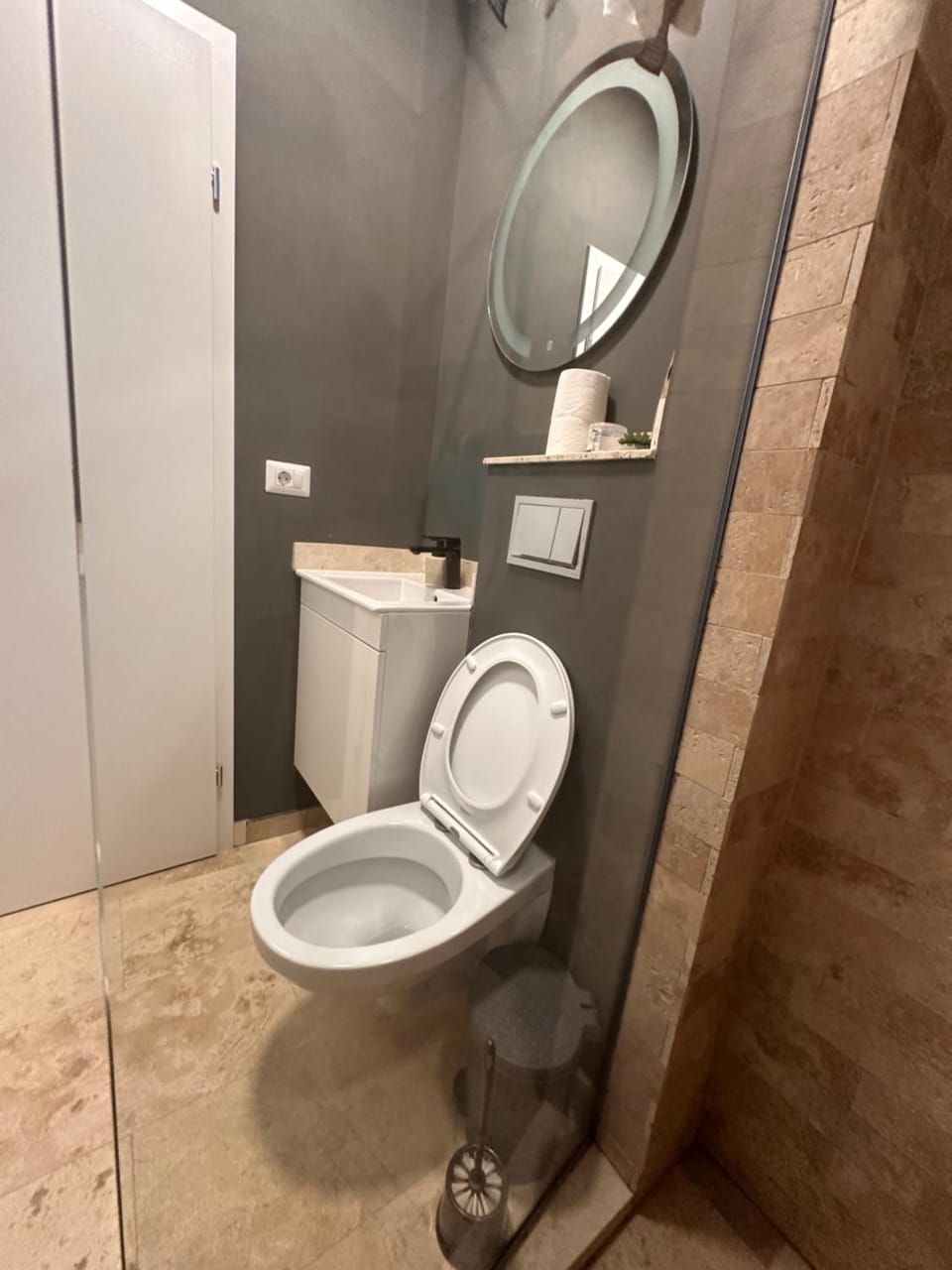 Shower, Toilet, Bathroom