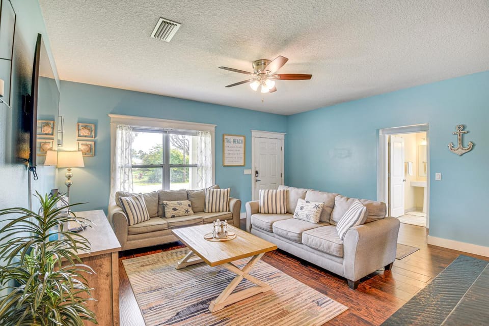 Close to Beaches: Palm Coast Home w/ Deck! House in Palm Coast