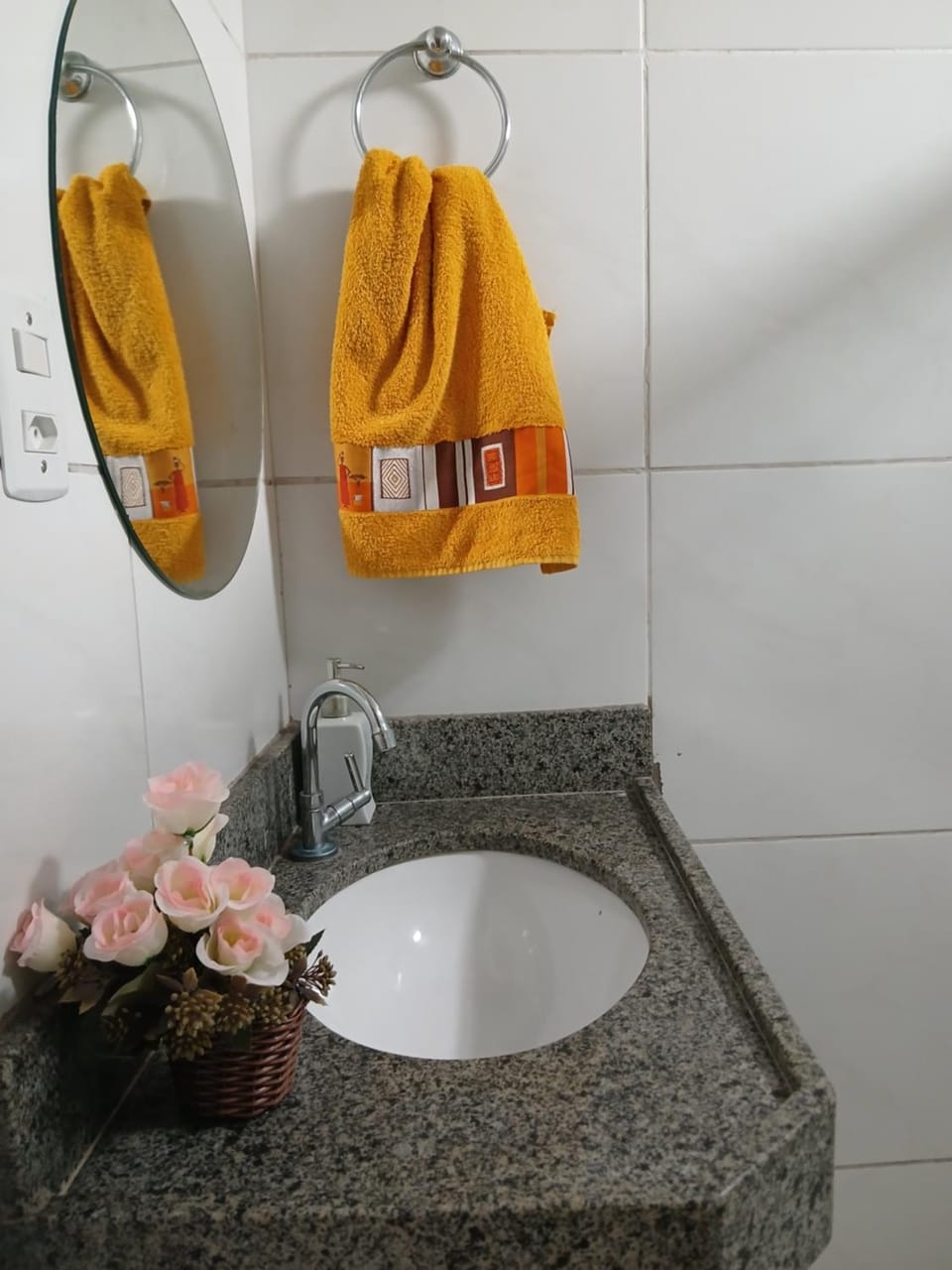 Bathroom, towels