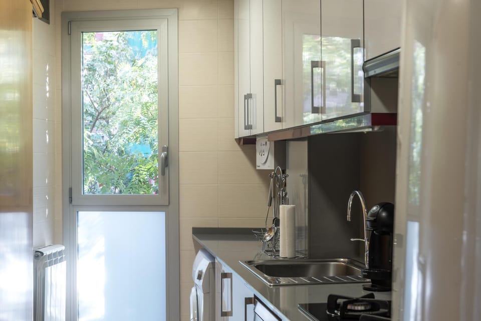 Day, Kitchen or kitchenette
