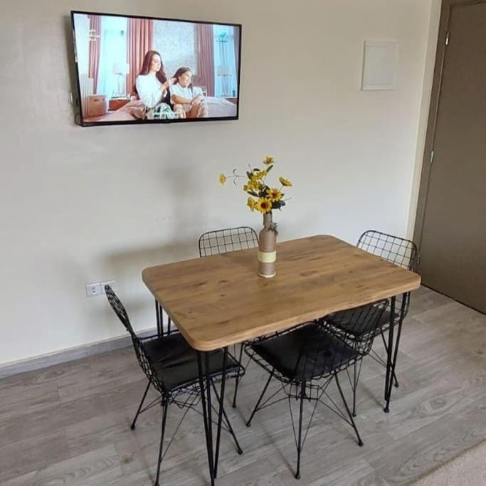TV and multimedia, Living room, Dining area