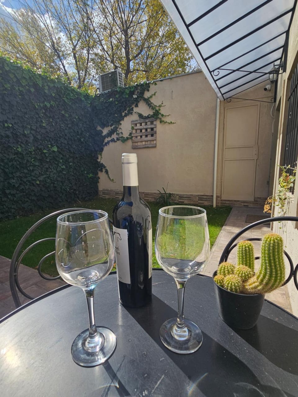 Patio, Off site