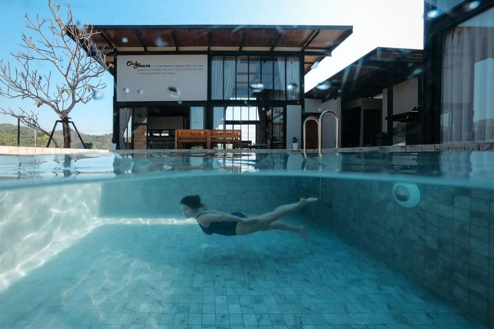 Swimming pool, Swimming pool