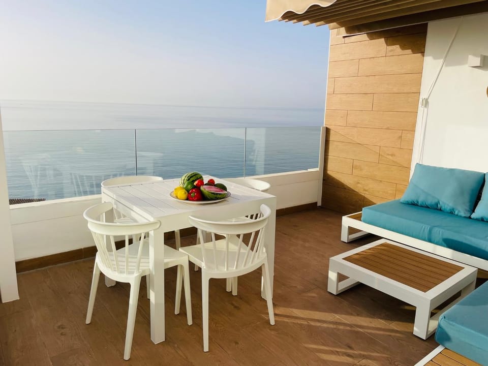 Balcony/Terrace, Seating area, Dining area, Sea view