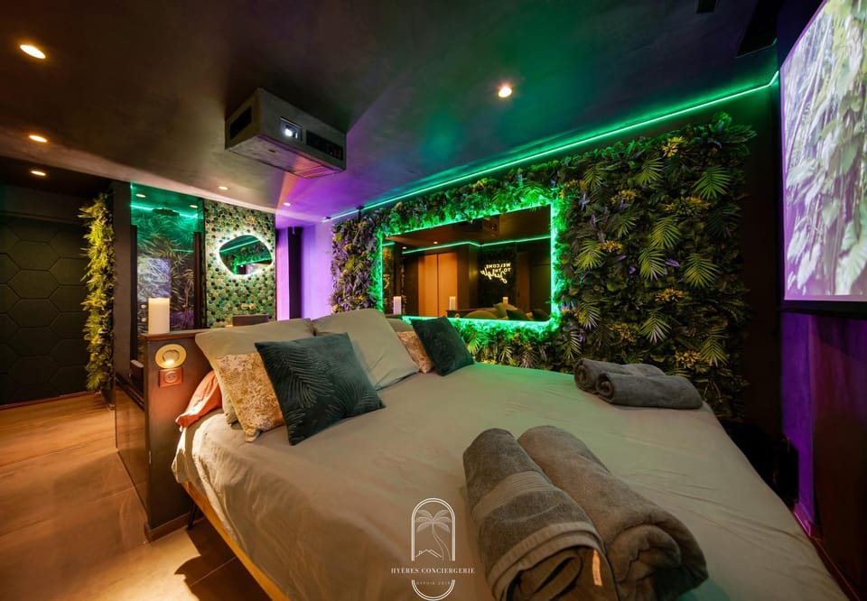 Property building, Bedroom