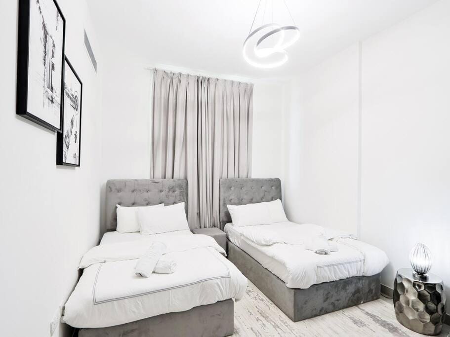 StoneTree - Fully Furnished - Dania 2 Apartment in Dubai