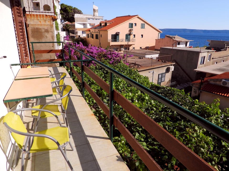 Day, Neighbourhood, Natural landscape, View (from property/room), Balcony/Terrace, City view, Sea view, Street view