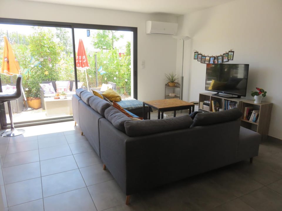 Villa 5 personnes, jardin, Clim et parking - L'Hibiscus Villa in Narbonne