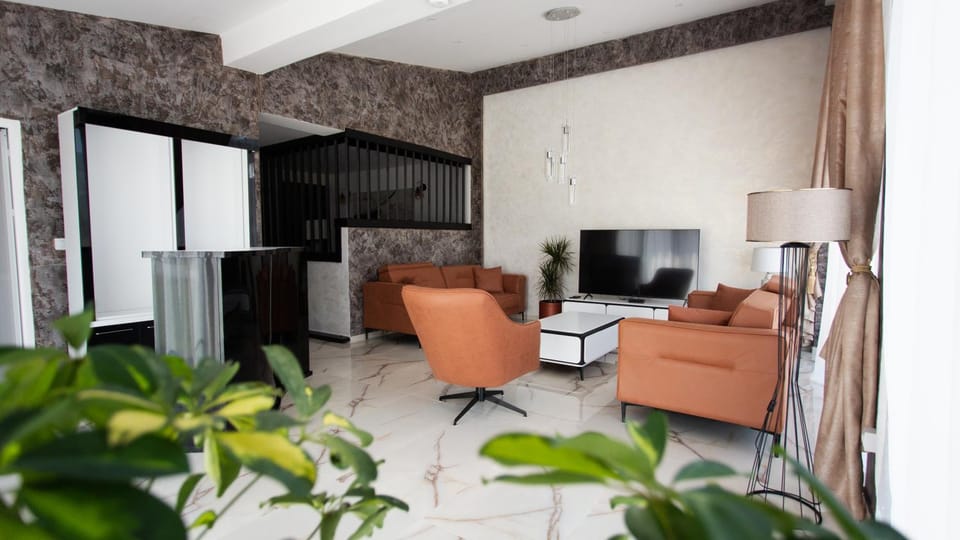 Mountain Maison Hotel in Montenegro