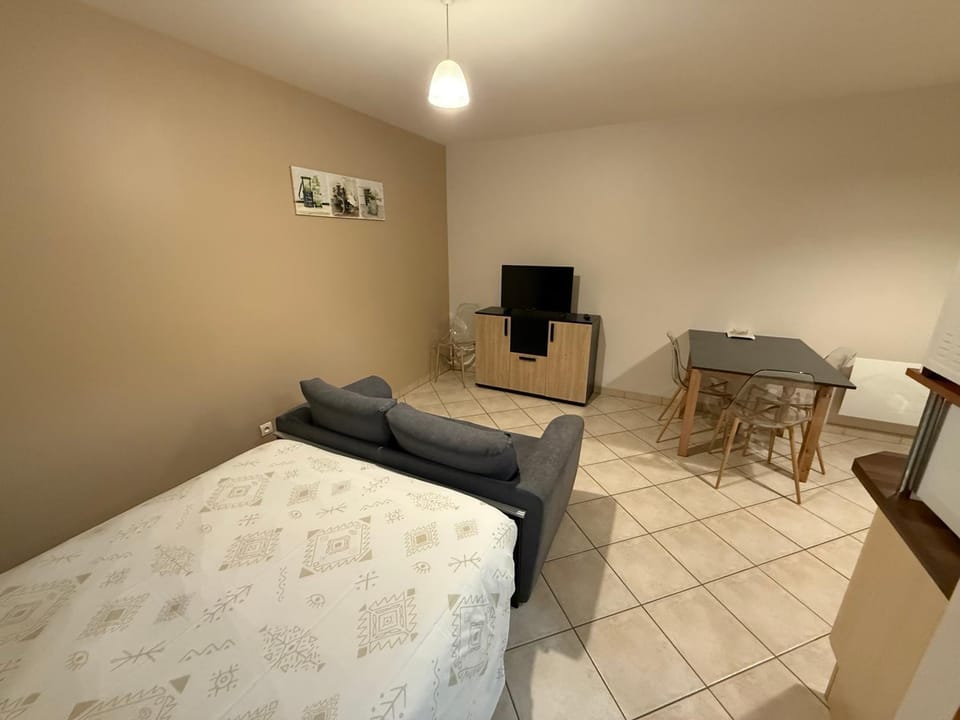 TV and multimedia, Seating area