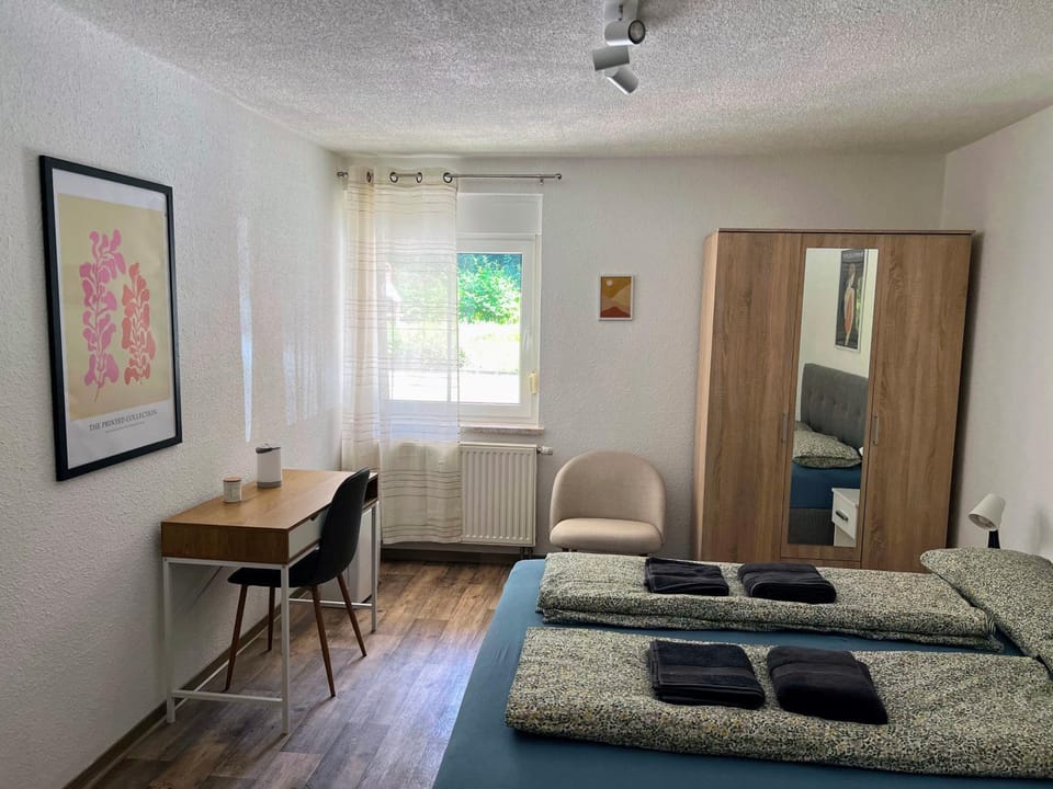 Bed, Photo of the whole room, Bedroom