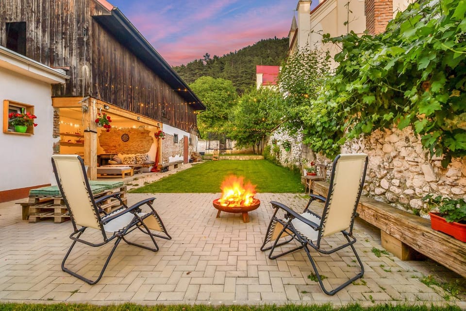 IMPERFECT house Bed and Breakfast in Brașov County