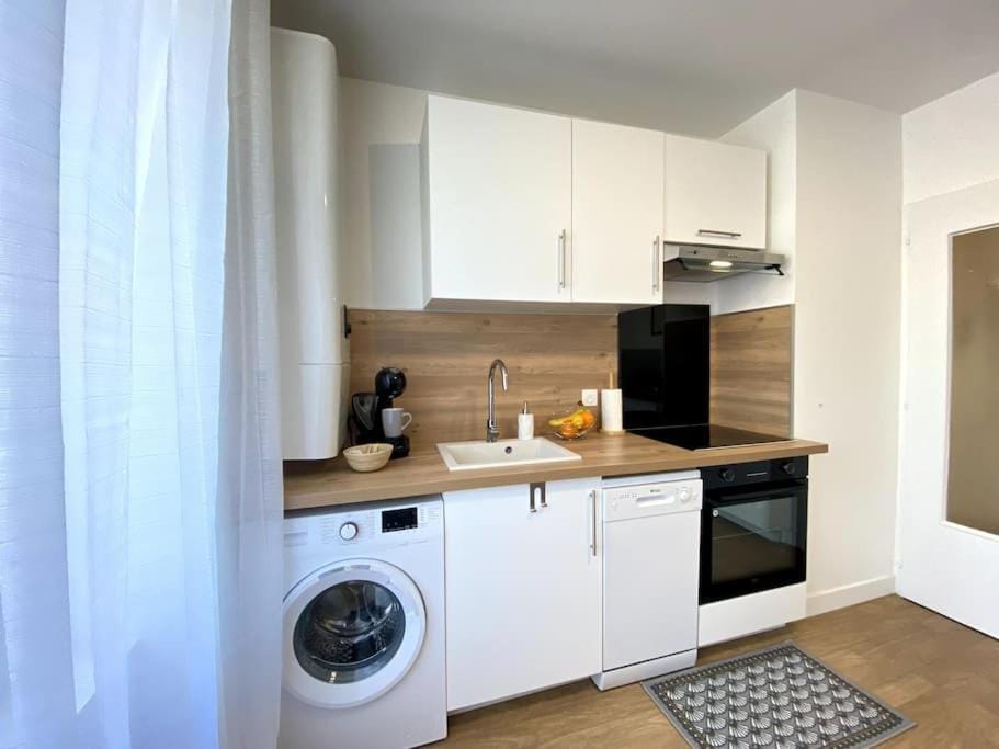 Le Brennou- Proche centre-climatisé-tout équipé-linges fournis Apartment in Centre-Val de Loire