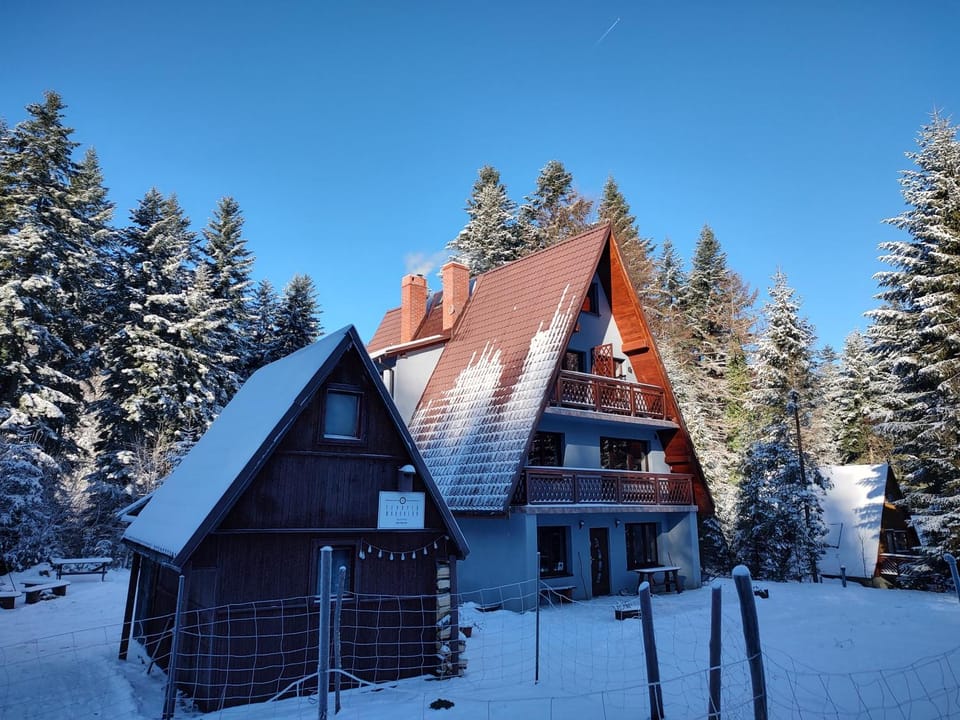 Property building, Natural landscape, Winter