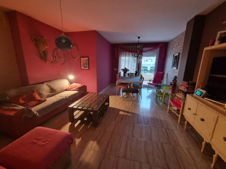 Communal lounge/ TV room, TV and multimedia, Living room