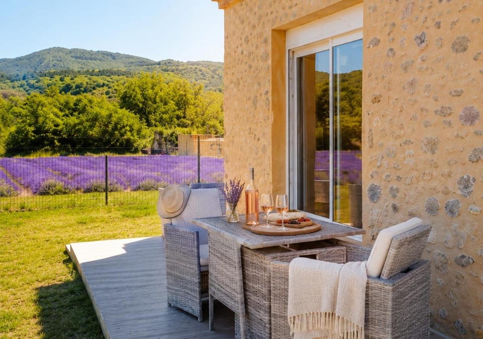 Patio, Garden, Dining area, Garden view