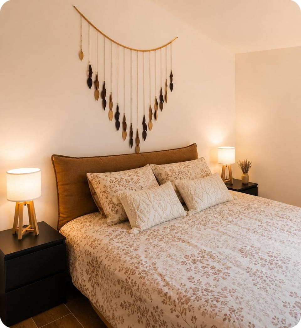 Bed, Photo of the whole room, Bedroom