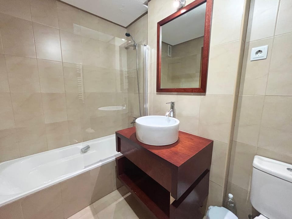 Bathroom, Bath