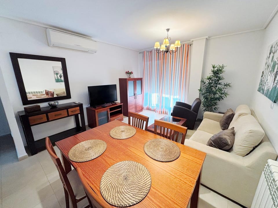 Living room, Dining area, air conditioner