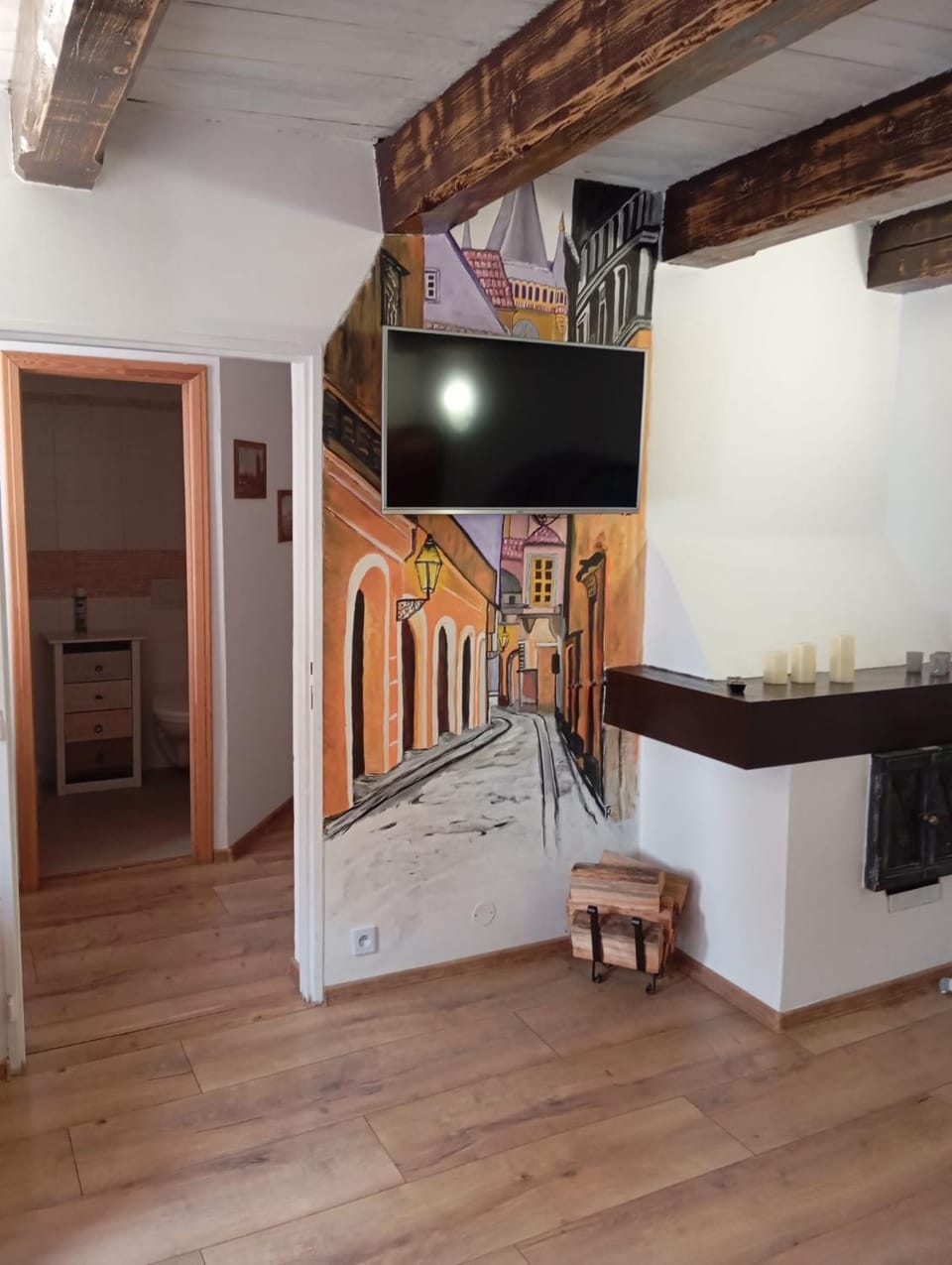 TV and multimedia, Photo of the whole room