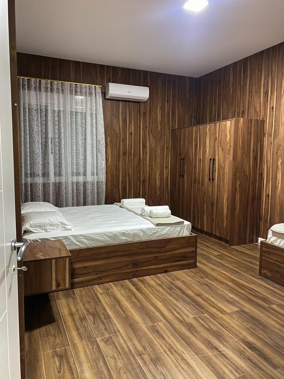 Bed, Bedroom, wardrobe