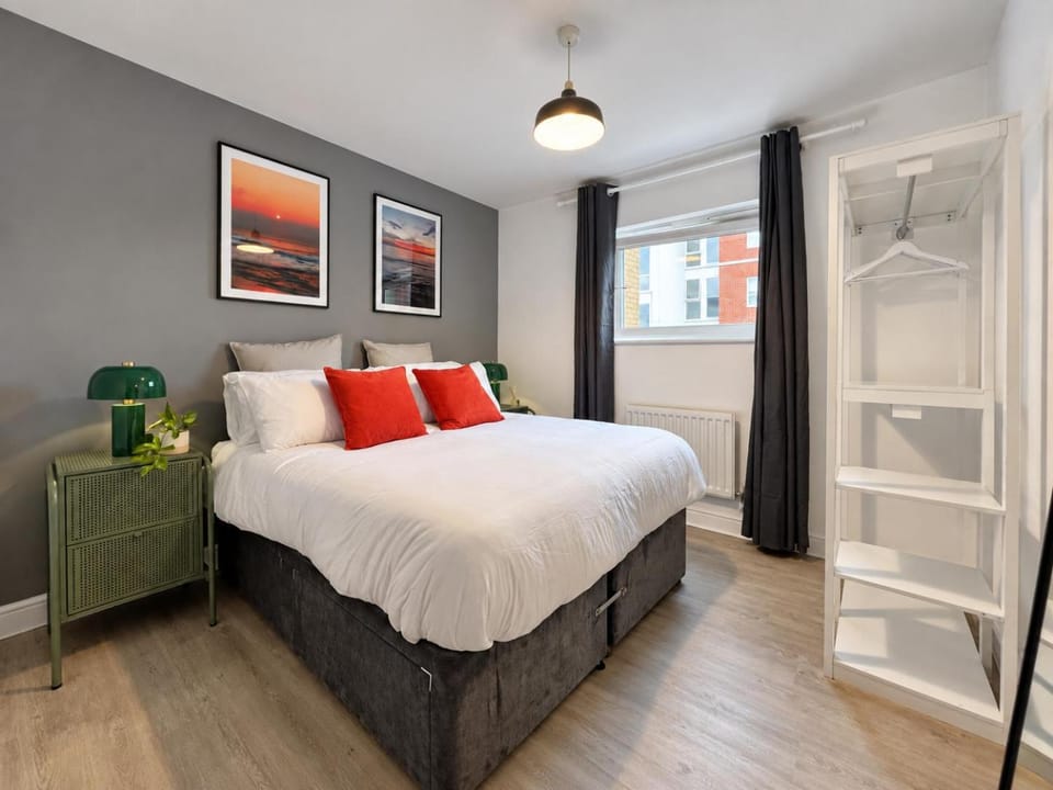Beautiful Hatfield Apartment with Free Gated Parking Hertfordshire University St Albans Welwyn Garden City Apartment in Hatfield