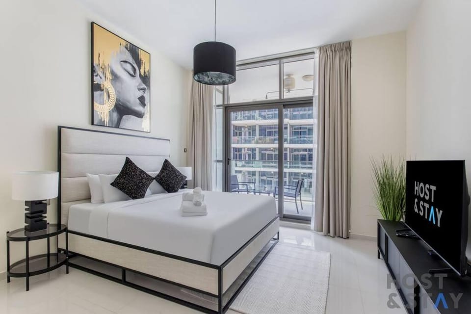 Calm and Cozy Studio in Loreto 1A, Damac Hills Apartment in Dubai