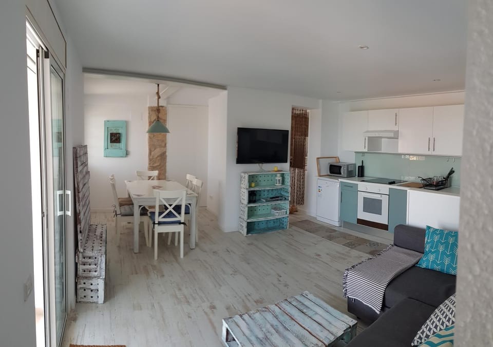 Kitchen or kitchenette, Living room, Dining area