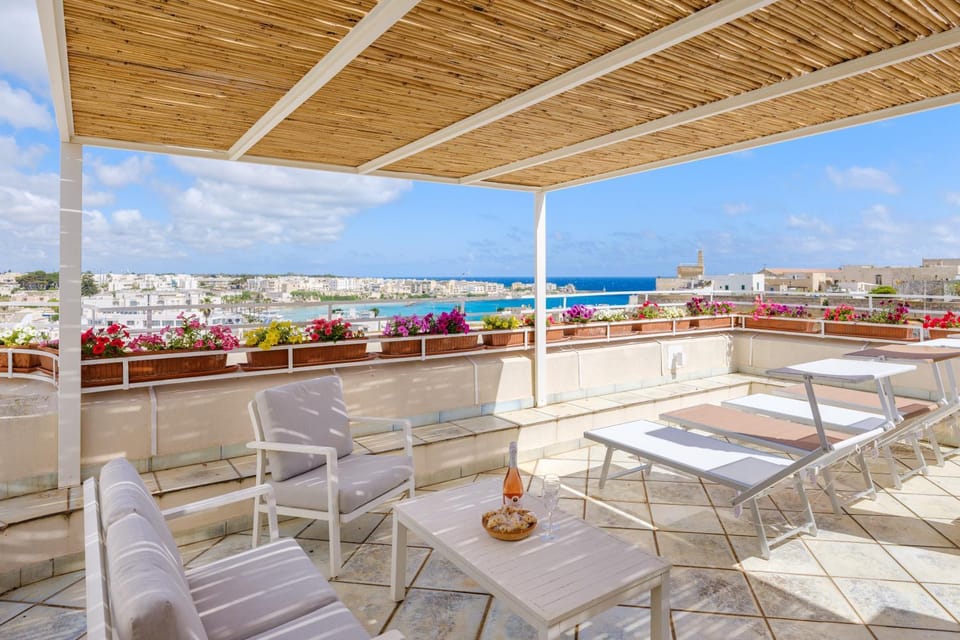Natural landscape, Solarium, View (from property/room), Balcony/Terrace, Landmark view, Sea view
