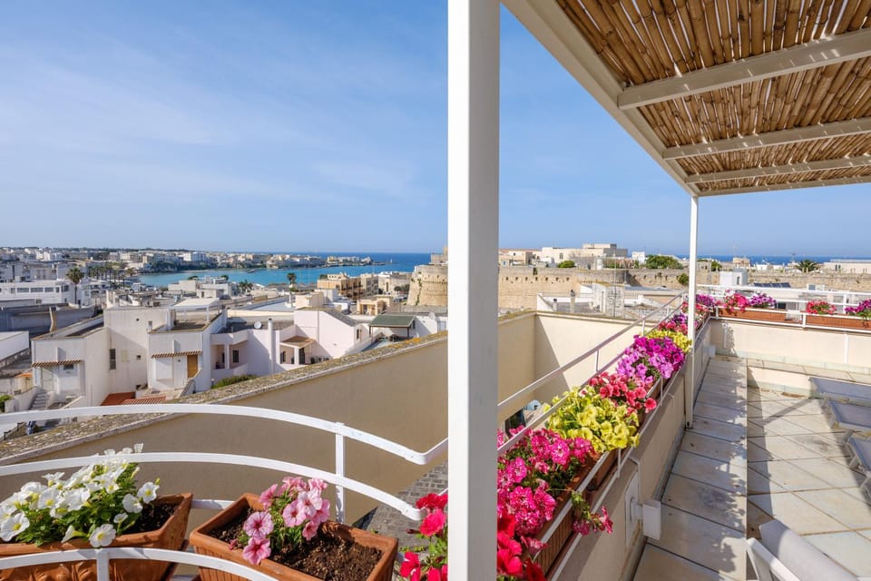 Solarium, City view, Landmark view, Sea view