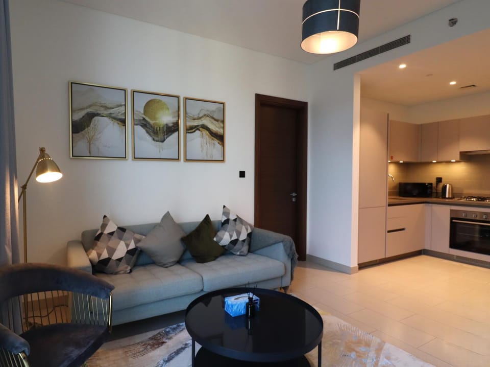 Luminous 2 BR - Sobha Reserve Apartment in Dubai