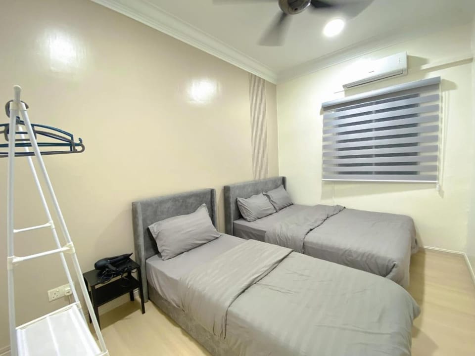 Sekinchan 2008 Home 悦客 盐系奶咖风民宿 Apartment in Selangor, Malaysia
