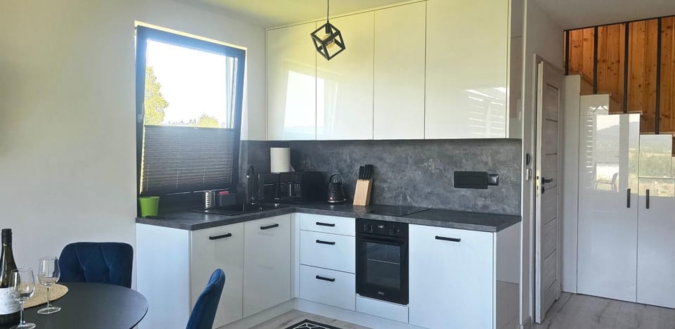 Kitchen or kitchenette, Dining area, dishwasher, minibar, pet friendly, stove