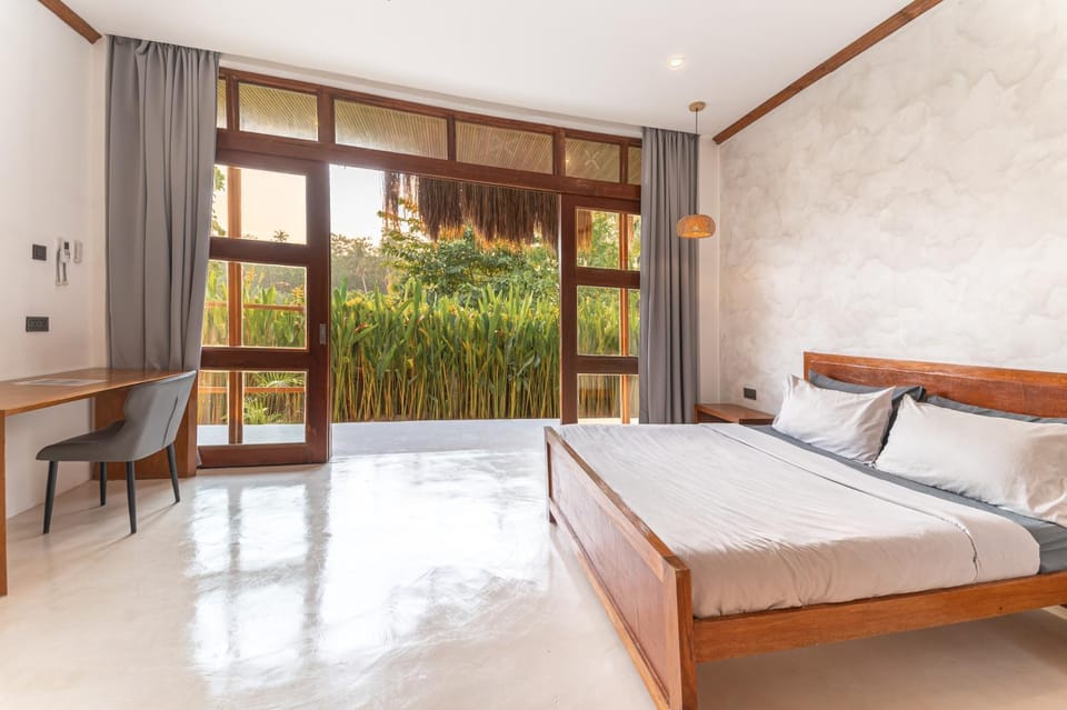 Bed, Garden, Photo of the whole room, Bedroom, Garden view