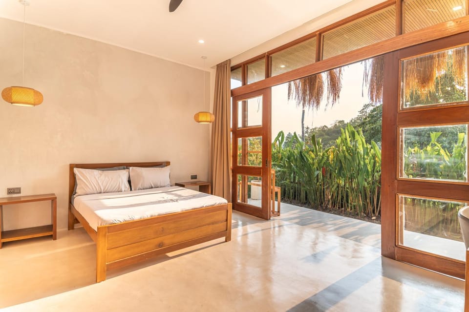Bed, Garden, View (from property/room), Photo of the whole room, Bedroom, Garden view