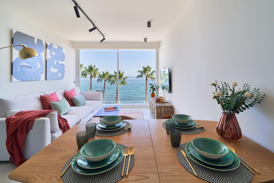 Living room, Seating area, Dining area, Sea view