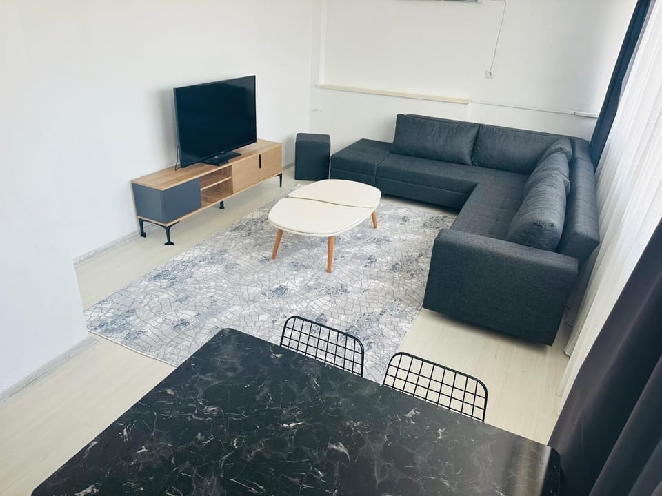 Communal lounge/ TV room, TV and multimedia, Living room, Seating area
