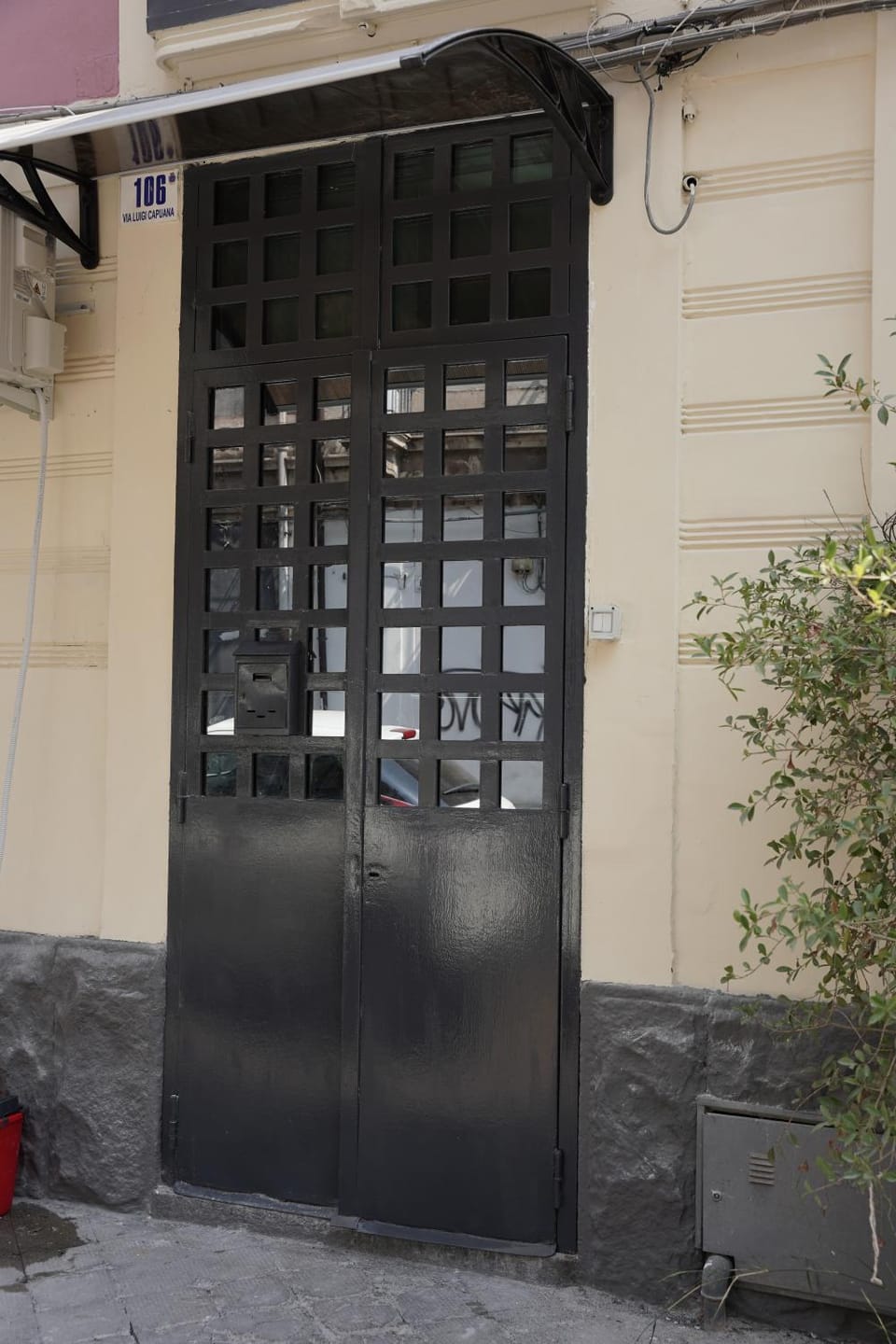Facade/entrance