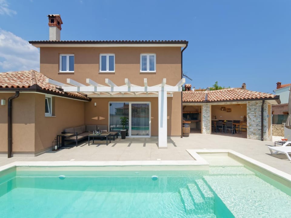 Property building, Patio, Swimming pool