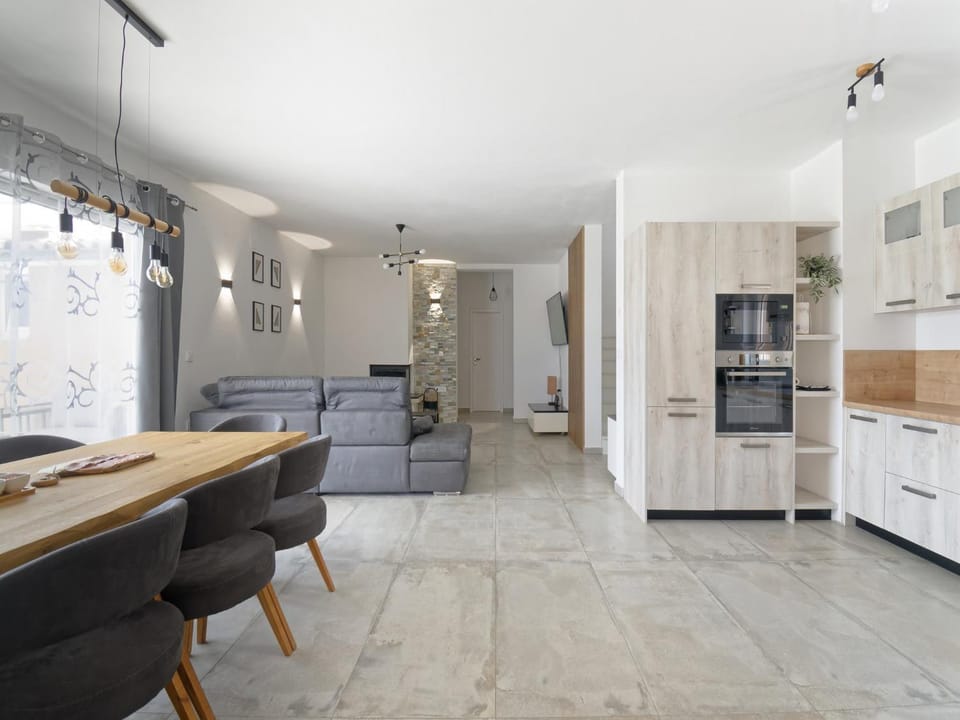 Kitchen or kitchenette, Living room, Dining area