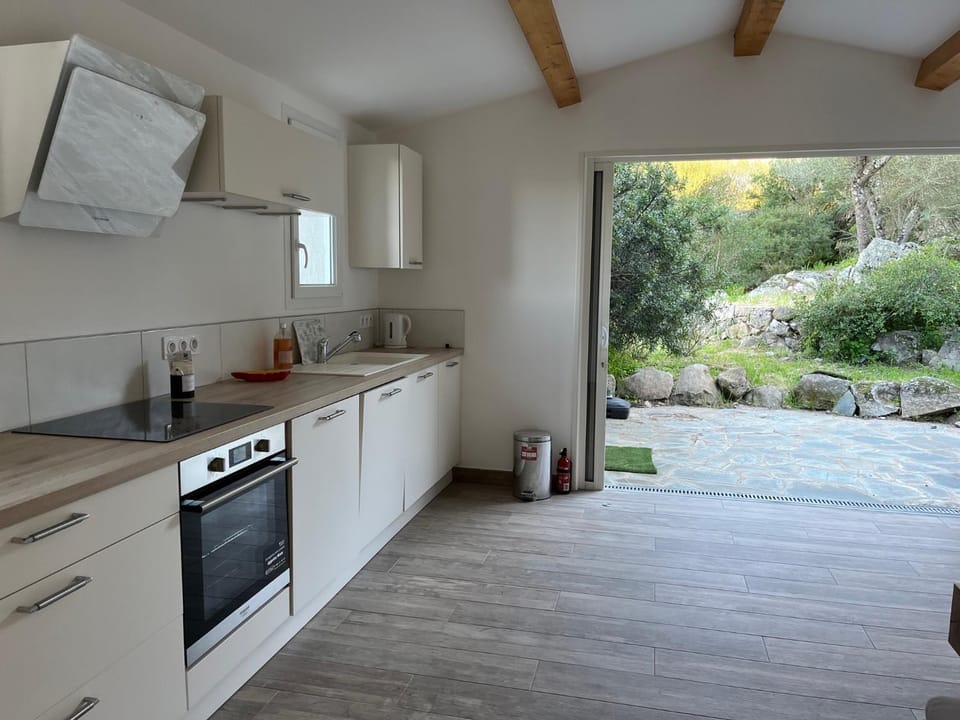 La campagne au bord de la mer House in Porto-Vecchio