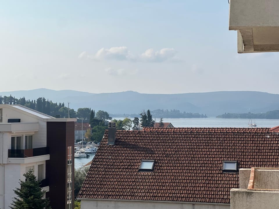 Natural landscape, Mountain view, Sea view