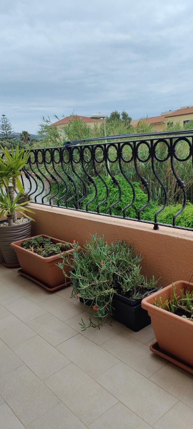 Balcony/Terrace, City view, Mountain view