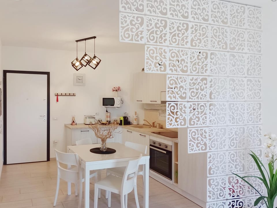 microwave, oven, kitchen